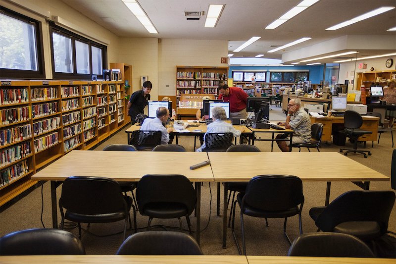 Public libraries and community programs